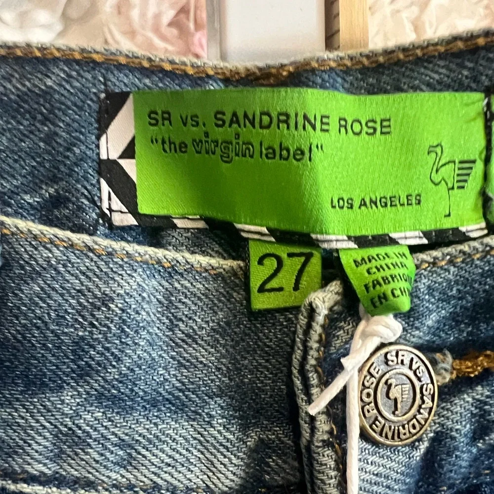 NWT Sandrine Rose Embroidered Rose Denim, Sz 27 - Picture 3 of 6